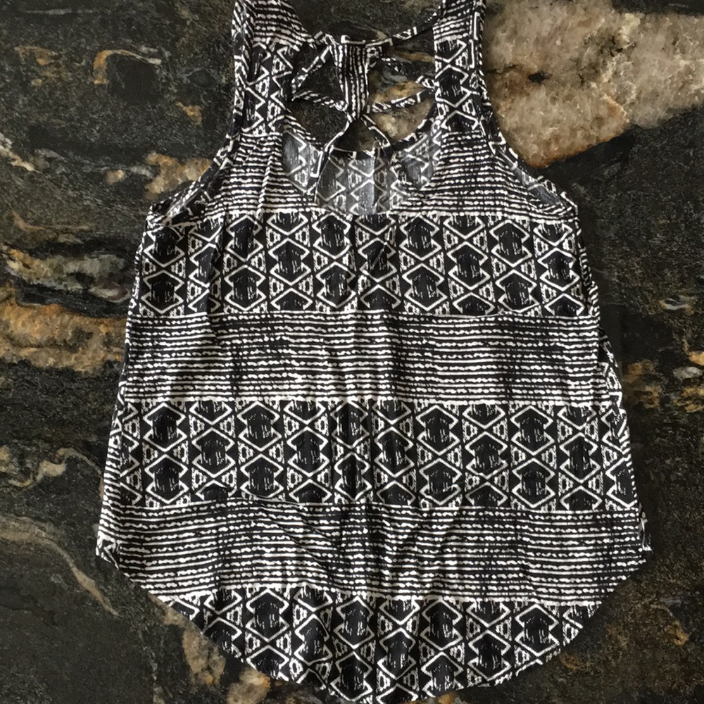 Forever 21 designed tank top - Picture 2 of 2